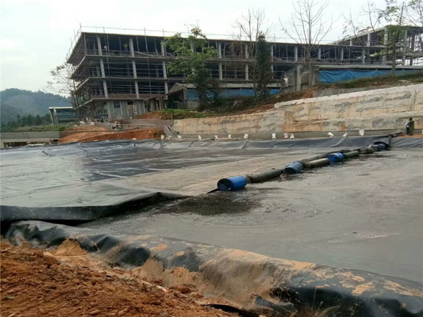 人工湖土工膜图片第7张 小区人工湖土工膜施工现场